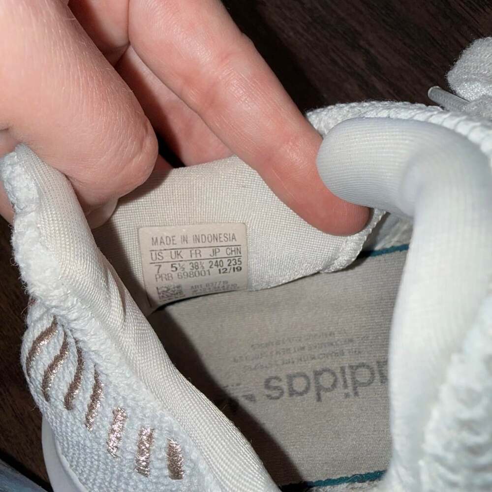 Adidas Swift Run Size 7 Off-White Rose Gold Sneakers - Picture 6 of 6